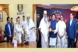 Founder of  Care Takers Exterior & Interior, Dr Mustafa Yusufali Gom honoured with the Gau Bharat Bharti Award by the Governor, expresses gratitude!