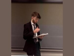 21 Year old entrepreneur to launch AI-based e-commerce platform for personalised shopping