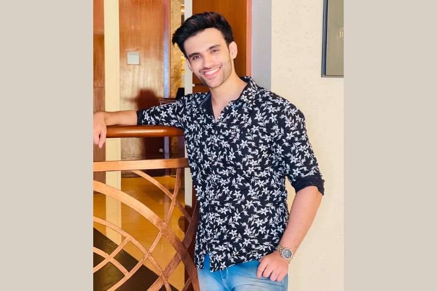 As per sources, actor Mukund Kapahi will be seen in two upcoming wesbseries for OTT amazon mini Tv and atrangi Tv