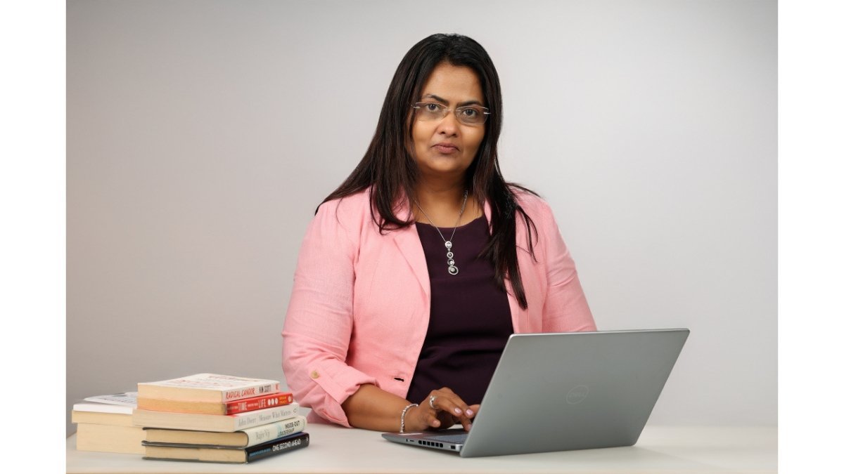 2526006985-Nimisha-Book